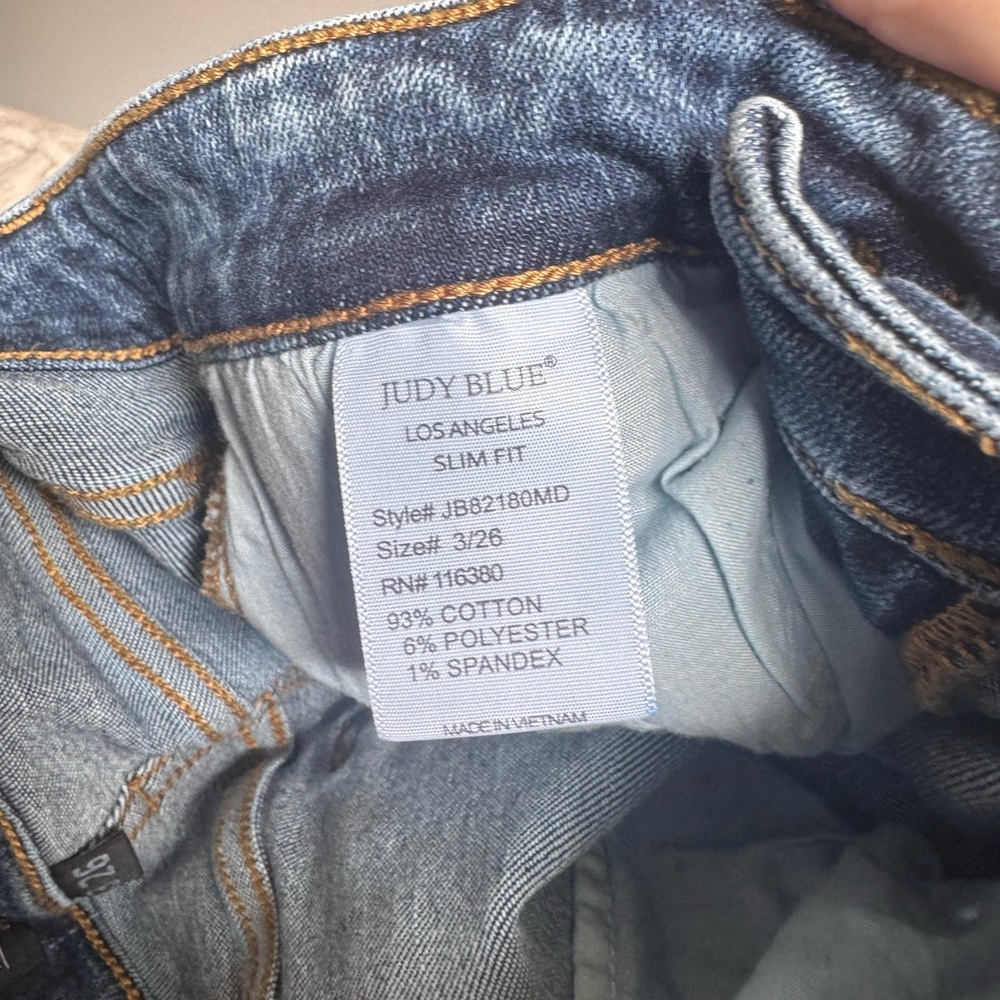 Judy Blue Slim Fit Medium Wash Jeans - Picture 4 of 9